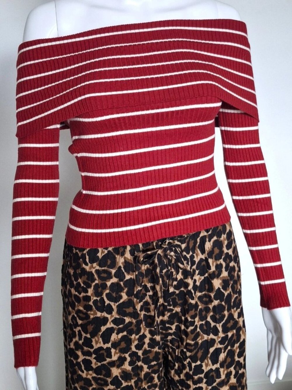 Red / Wine Striped Off the Shoulder Ribbed Knit Top Size M Active USA NWT